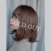 ＜OUTLET＞艶消しマットファイバー【ふんわりAラインミディ】コーラルベージュプリン