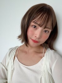 艶消しファイバー【ぷつっとくびれボブ（イヤリングカラー）】ライトブラウン×ブロンドベージュ（軽量ウィッグ）