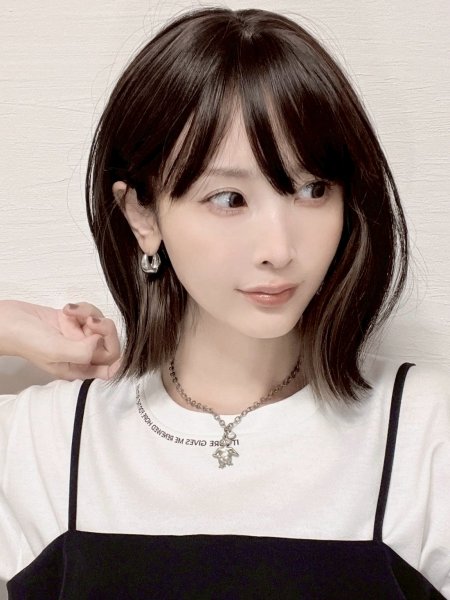 画像3: 艶消しファイバー【ぷつっとくびれボブ（イヤリングカラー）】ビターチョコ×アッシュ（軽量ウィッグ） (3)